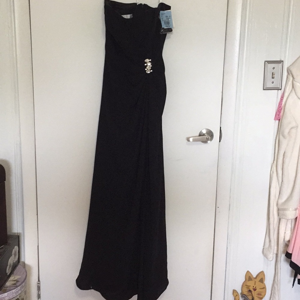 Black strapless formal dress